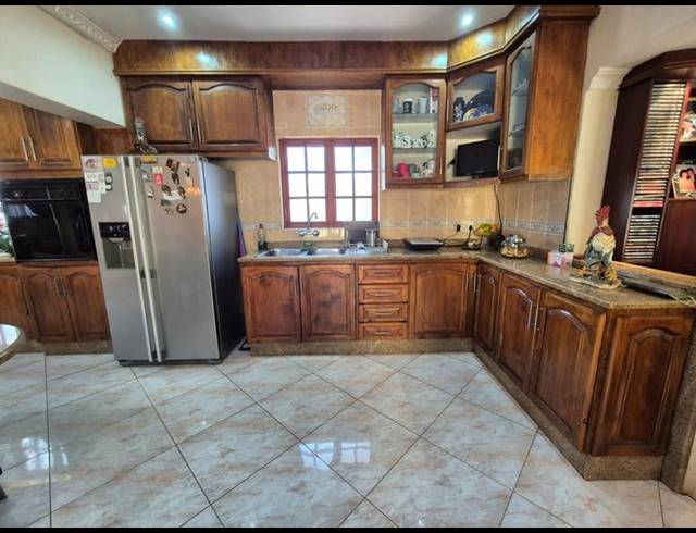 4 BEDROOM HOUSE FOR SALE IN LINMEYER